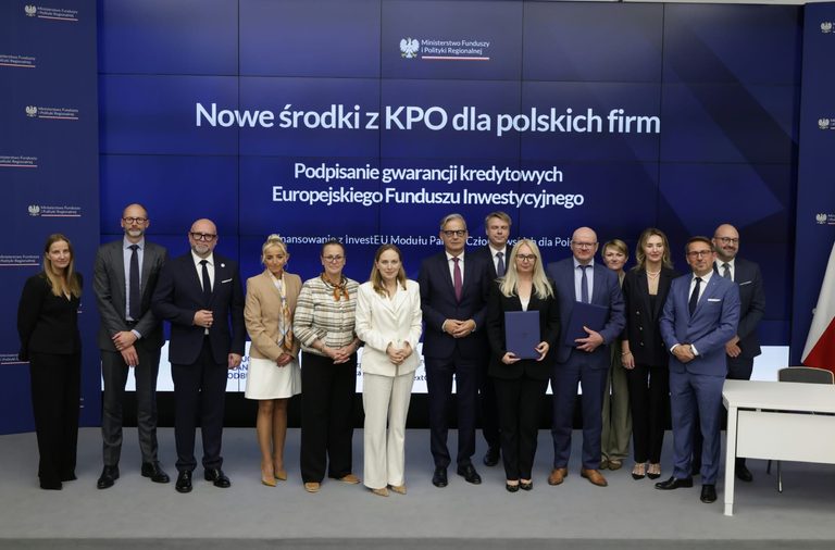 Fot.: Uczestnicy konferencji poświęconej umowom MSC InvestEU w Ministerstwie Funduszy i Polityki Regionalnej, 16 września 2026 r. Źródło: MFiPR.